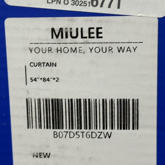 White Sheer curtain panels | 2 pieces | Brand new | open box - Picture 6 of 7